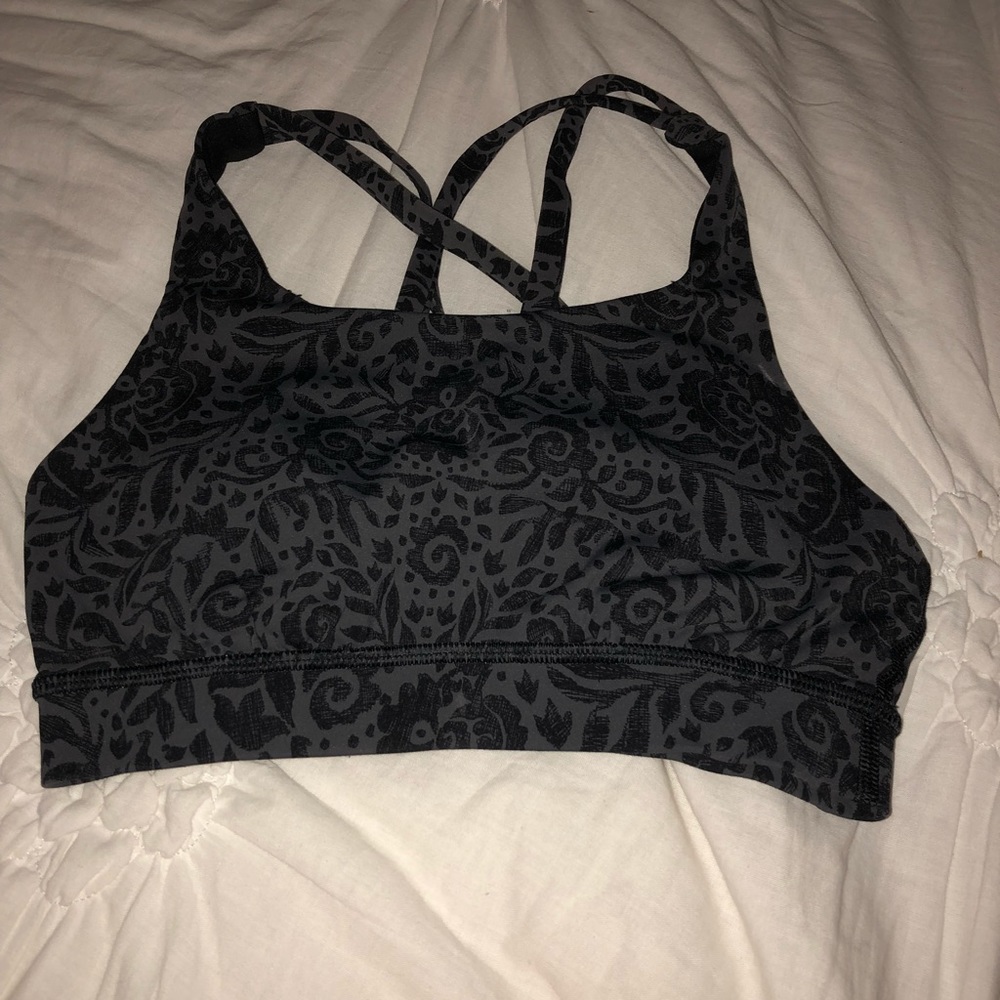 Lululemon sports bra